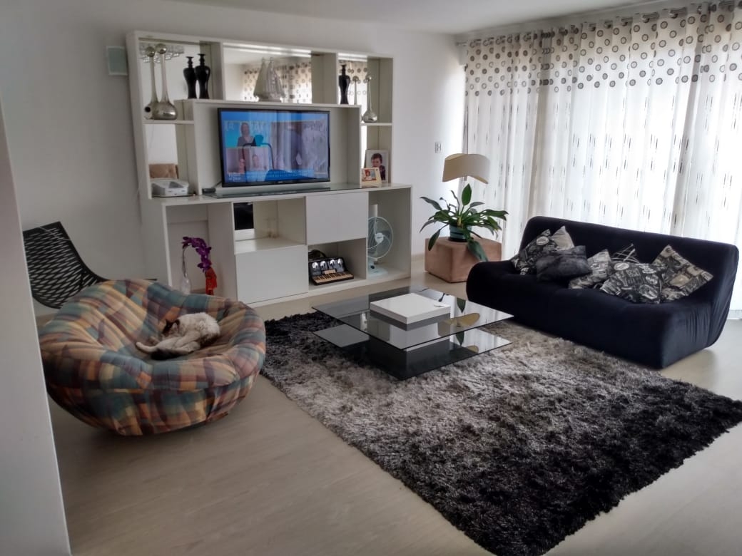 #1300 - Casa para Venda em Atibaia - SP