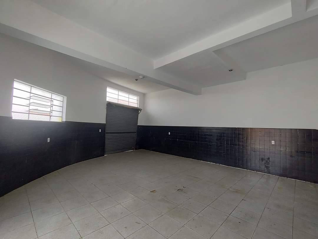 #2368 - Salão Comercial para Venda em Atibaia - SP