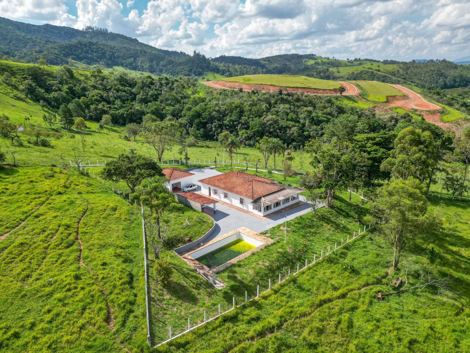 #1252 - Sítio para Venda em Bom Jesus dos Perdões - SP