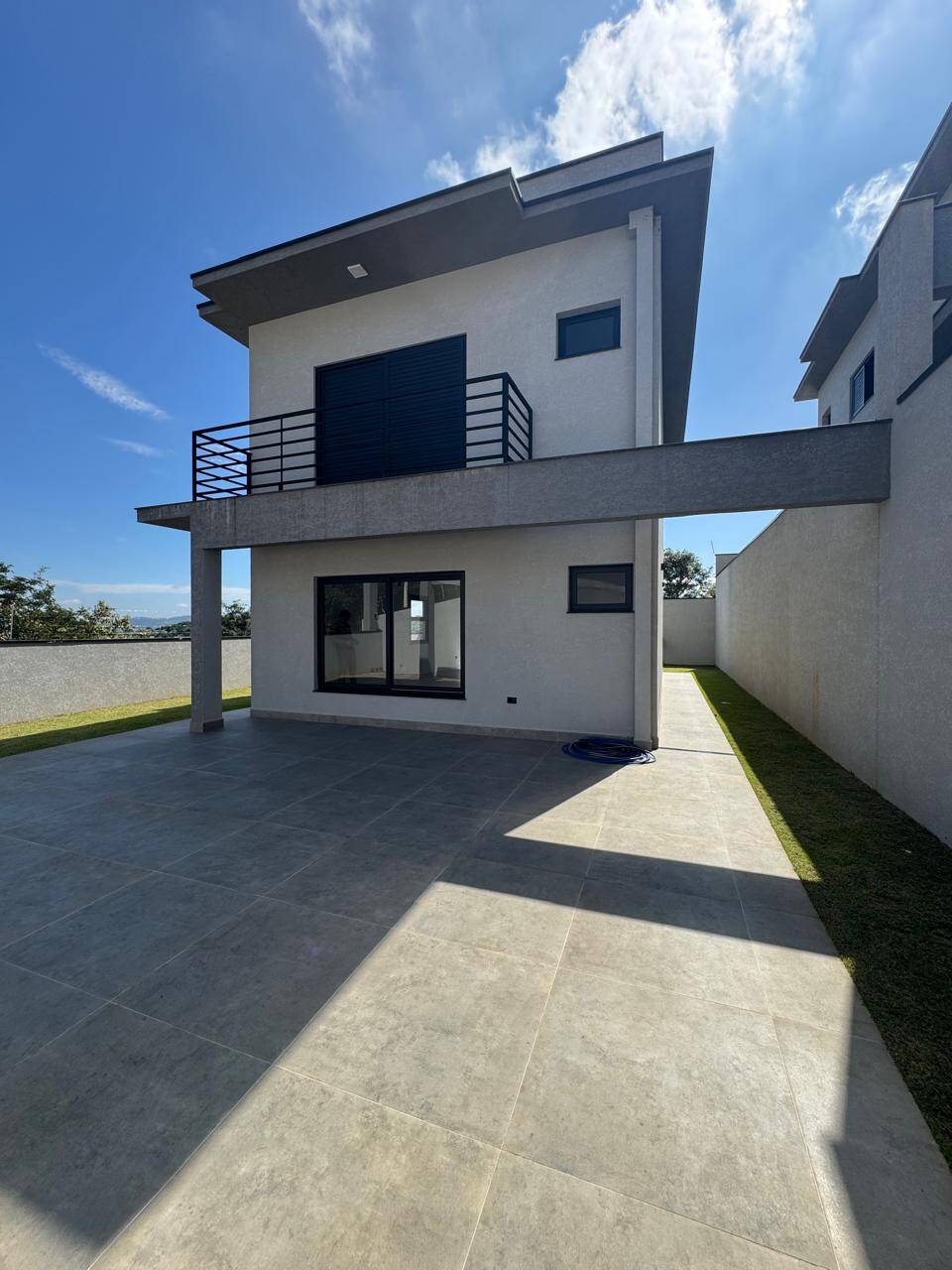 #2695 - Casa em condomínio para Locação em Atibaia - SP