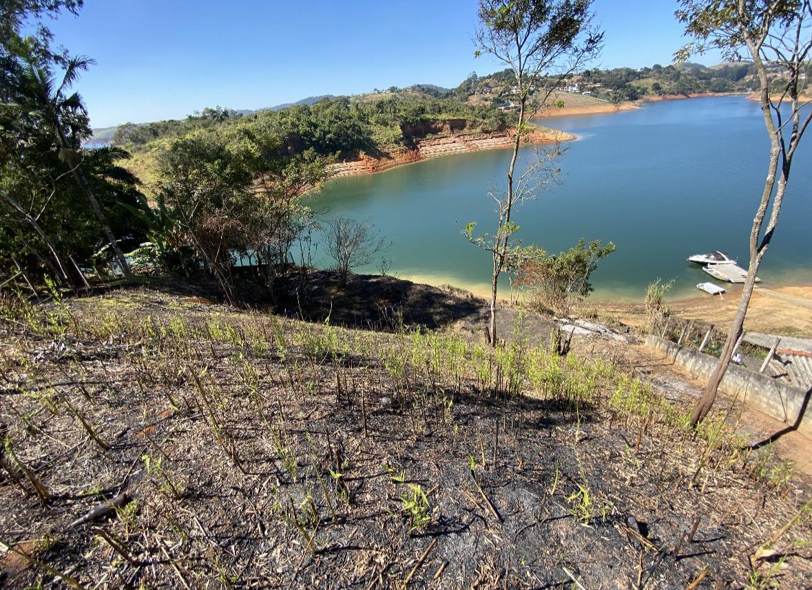 #2751 - Terreno em condomínio para Venda em Igaratá - SP