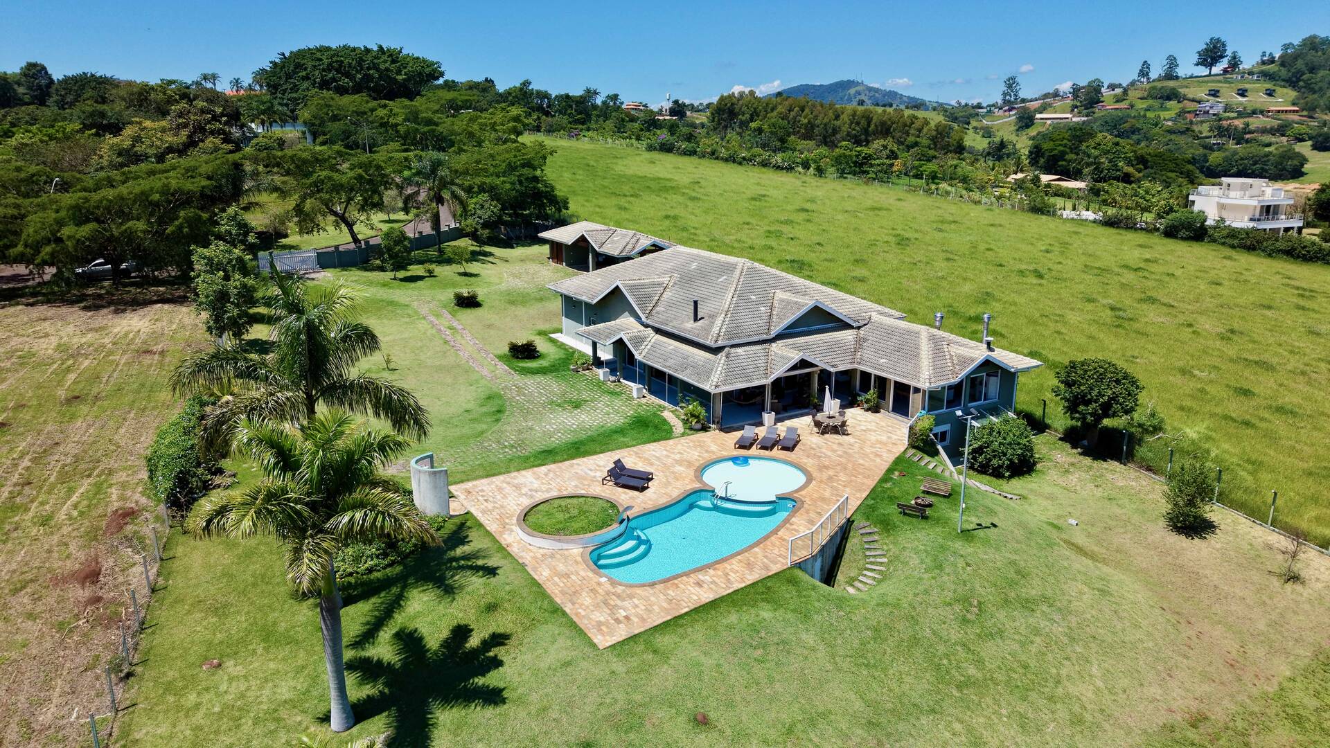 #2686 - Casa em condomínio para Venda em Bragança Paulista - SP